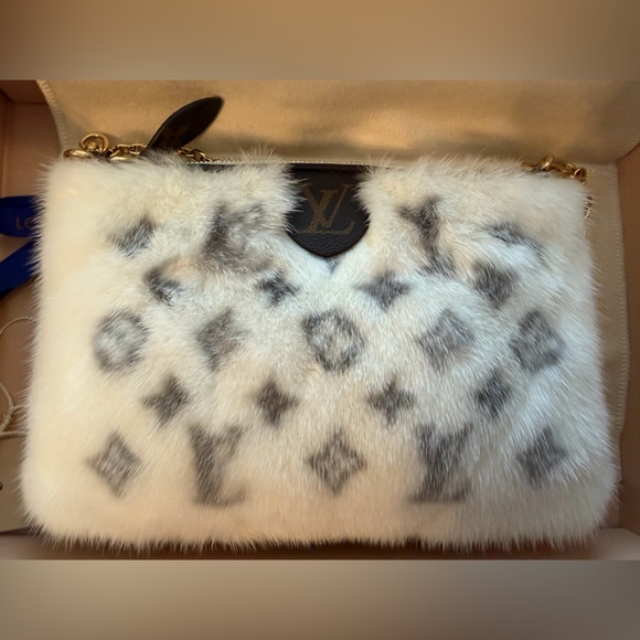 Louis Vuitton White and Black Fur Crossbody Bag - Picture 3 of 5